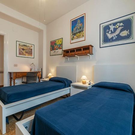 Roomy And Bright Apartment With Terrace Rome Buitenkant foto