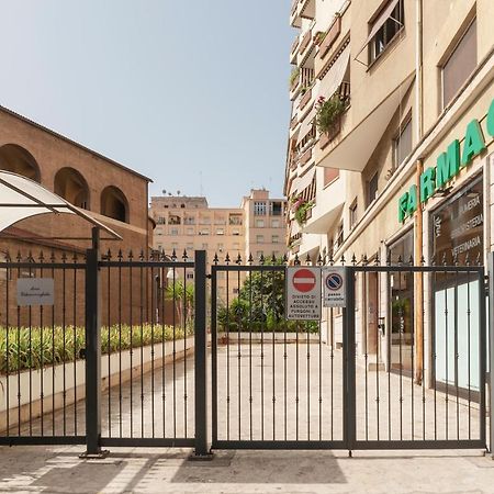Roomy And Bright Apartment With Terrace Rome Buitenkant foto