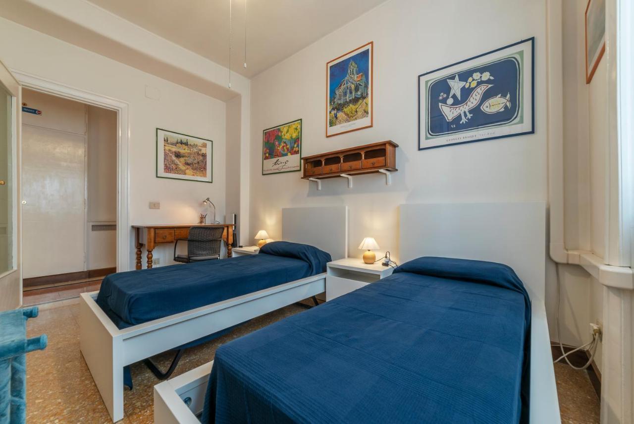 Roomy And Bright Apartment With Terrace Rome Buitenkant foto