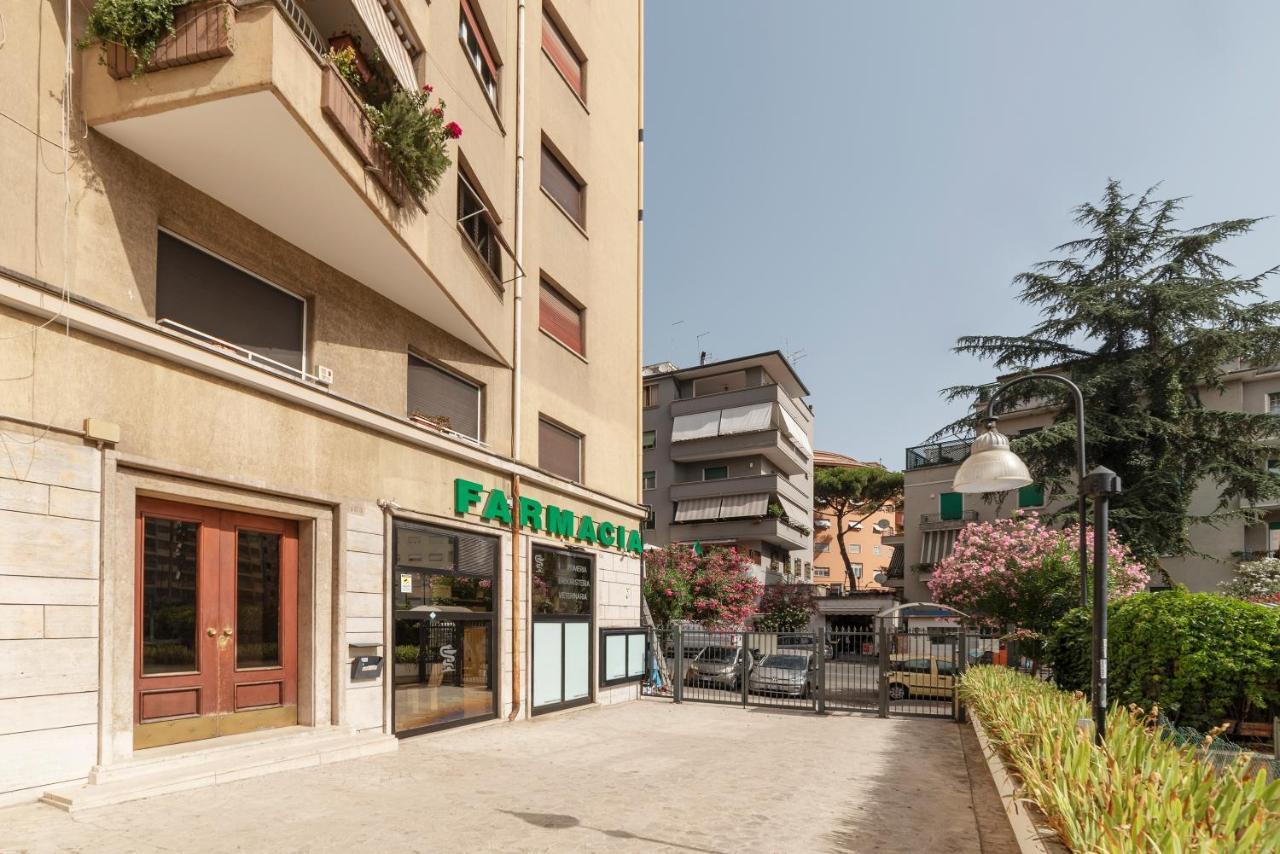 Roomy And Bright Apartment With Terrace Rome Buitenkant foto