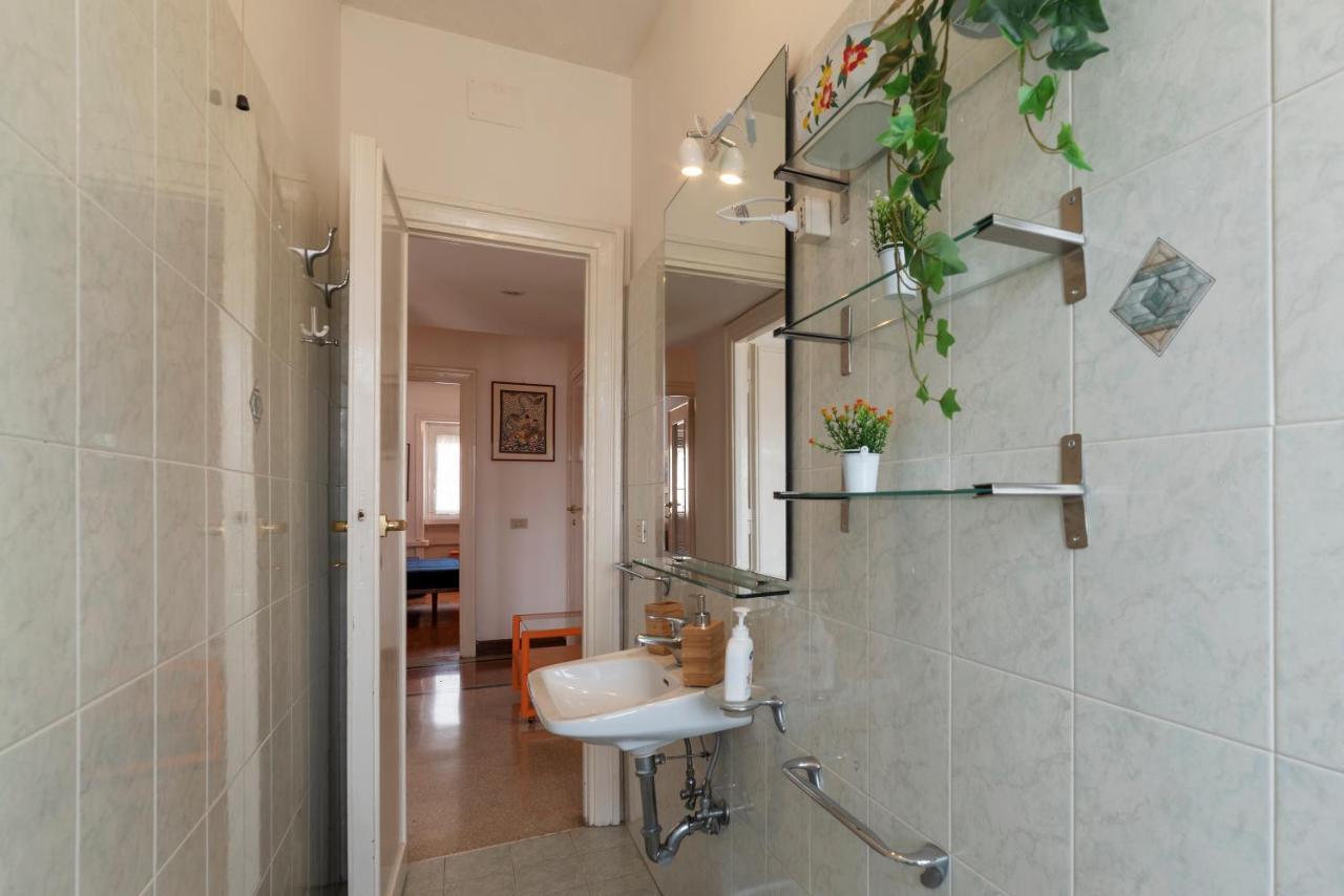 Roomy And Bright Apartment With Terrace Rome Buitenkant foto