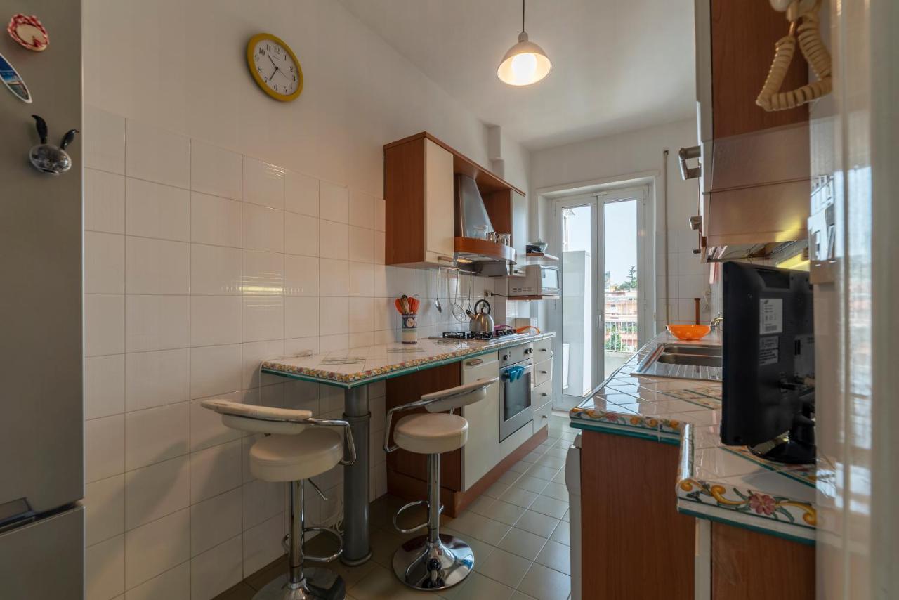 Roomy And Bright Apartment With Terrace Rome Buitenkant foto
