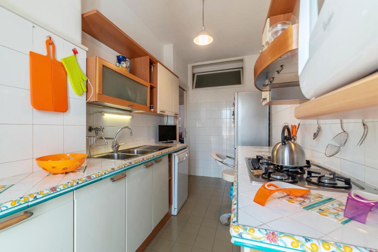 Roomy And Bright Apartment With Terrace Rome Buitenkant foto